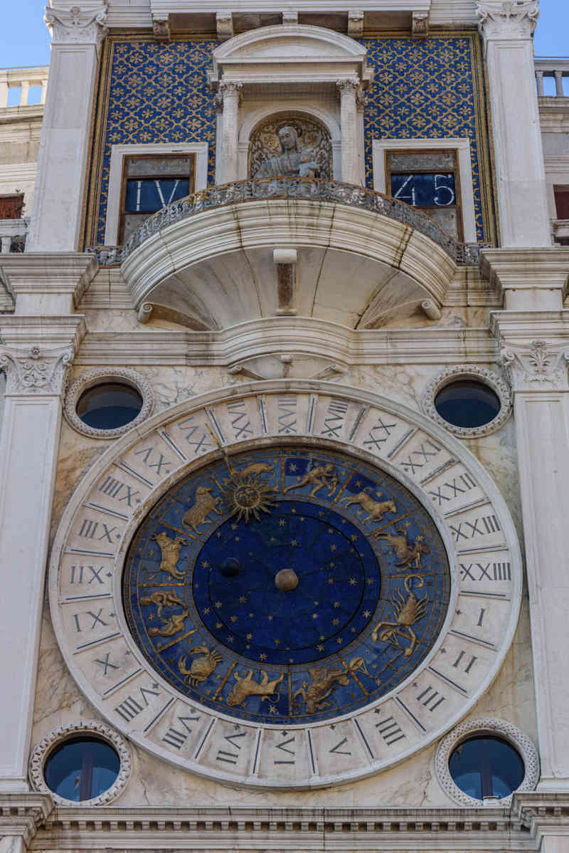 Italia - Venecia 040 - plaza de San Marcos - Torre del Reloj.jpg